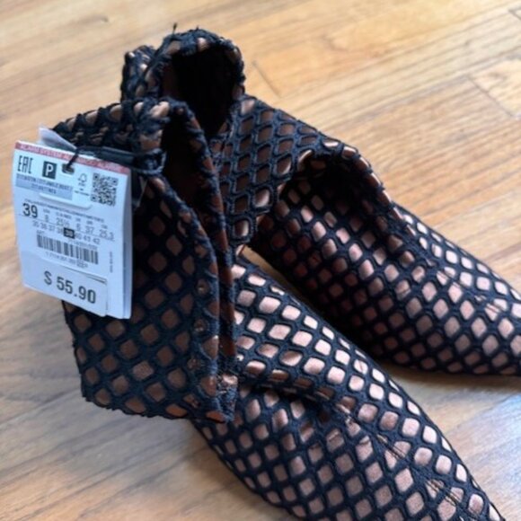 NEW NWT Zara Fishnet Sock-Style Pointed Toe Boots - Size 39/ USA 8 - Picture 5 of 9